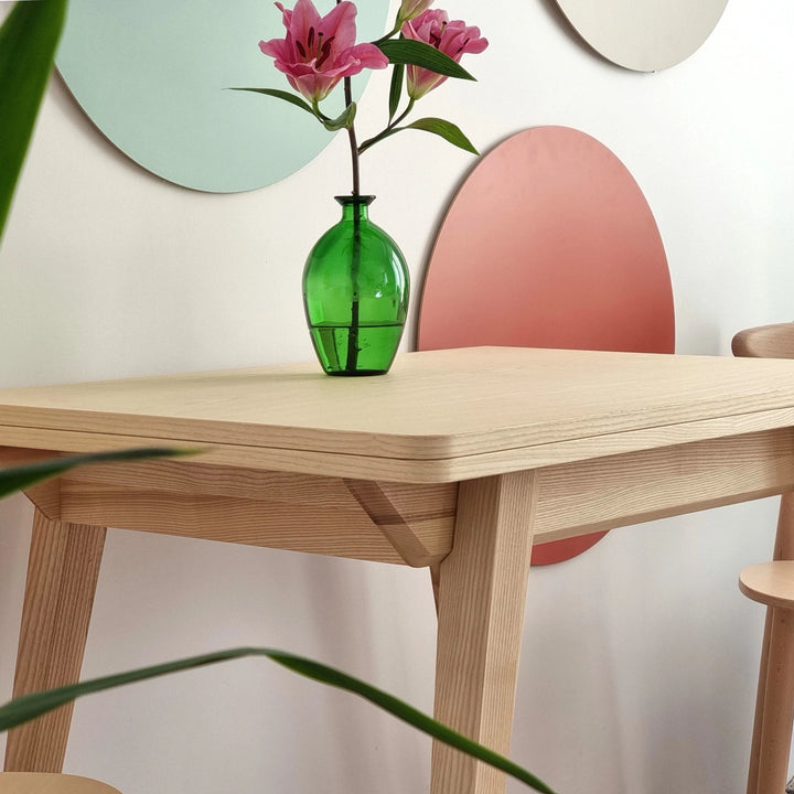 ENVELOPE udtræksbord – fleksibelt spisebord  90x65cm, massivt asketræ og MDF med naturlig askefiner