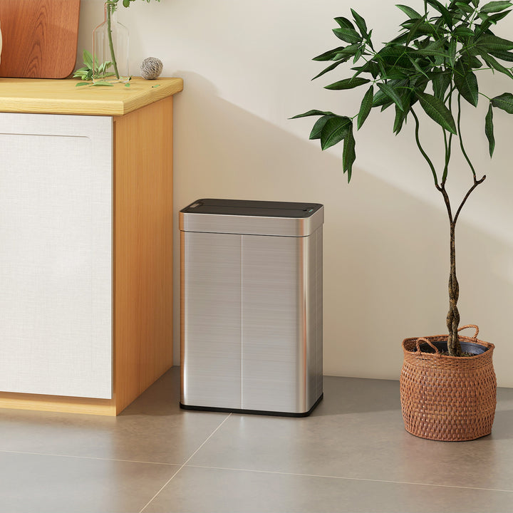Sensorstyret skraldespand, 55 l kapacitet, sommerfuglelåg, åbner automatisk, rustfrit stål, sølv