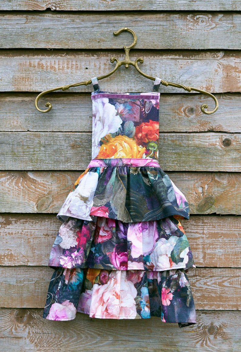 Forklæde til børn, 100% bomuld, mørkt blomsterprint, Francine Black kollektion