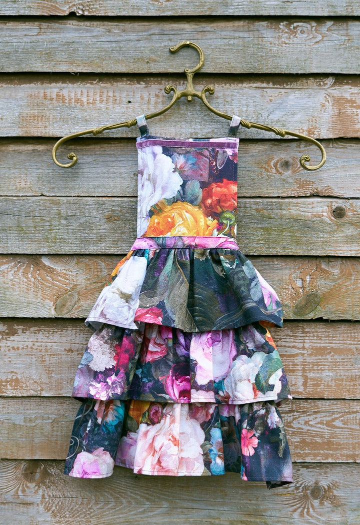 Forklæde til børn, 100% bomuld, mørkt blomsterprint, Francine Black kollektion