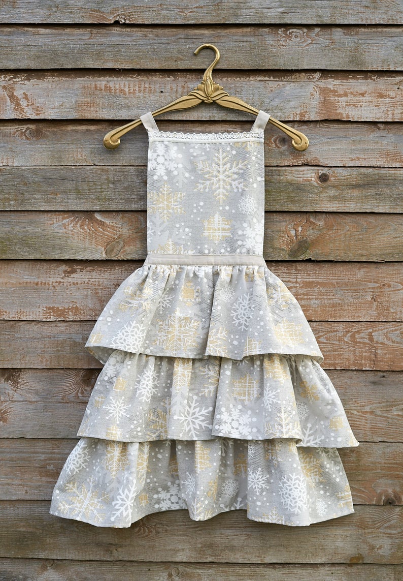 Vintermotiv dameforklæde med snefnug-print, bomuld-poly blanding | TeaLurex Oro