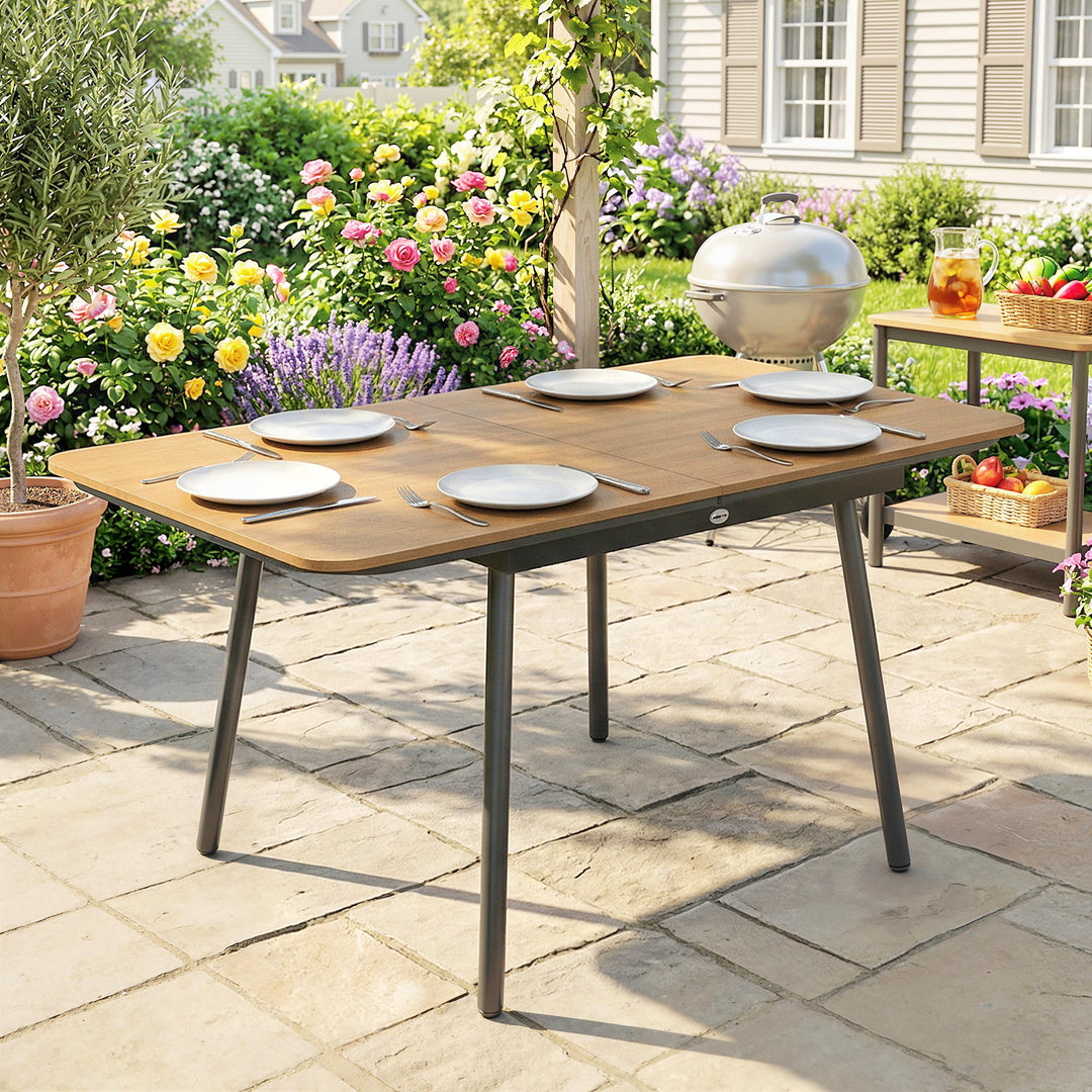 Havebord 140 x 80 cm til 6 personer, rustbestandigt udendørs spisebord med WPC-bordplade, justerbare fødder, teak