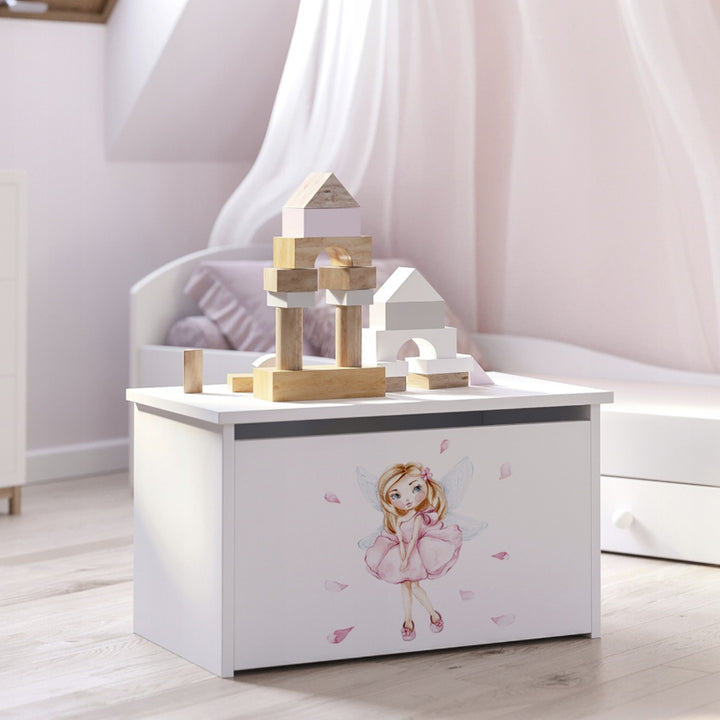 Daria legetøjskasse, pige med vinger dekoration, højde 42 cm, bredde 73 cm, dybde 40 cm