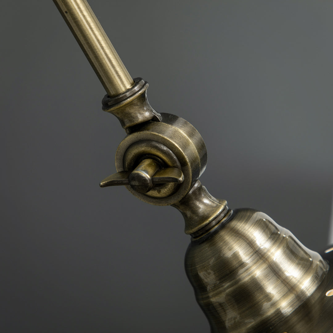Vintage gulvlampe med justerbar vinkel, messingfinish, 42 cm x 25,5 cm x 152 cm, bronze
