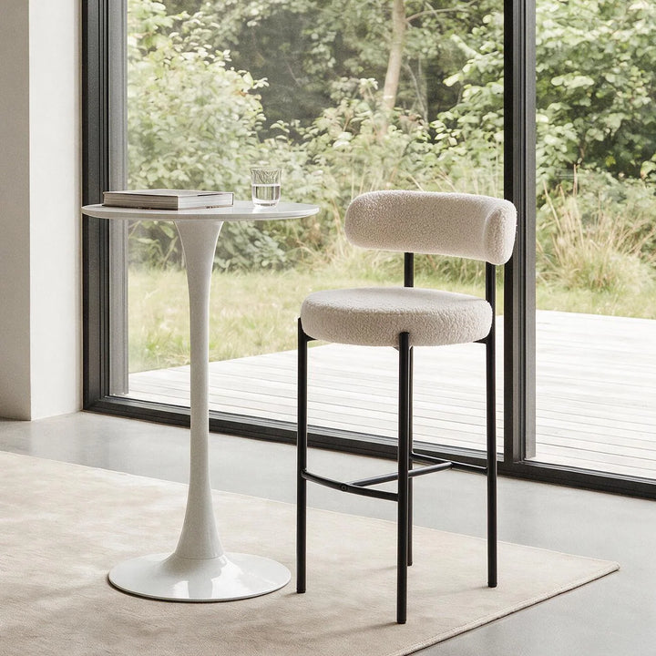 TABLARS Sæt med 2 metalbarstole i hvid bouclé
