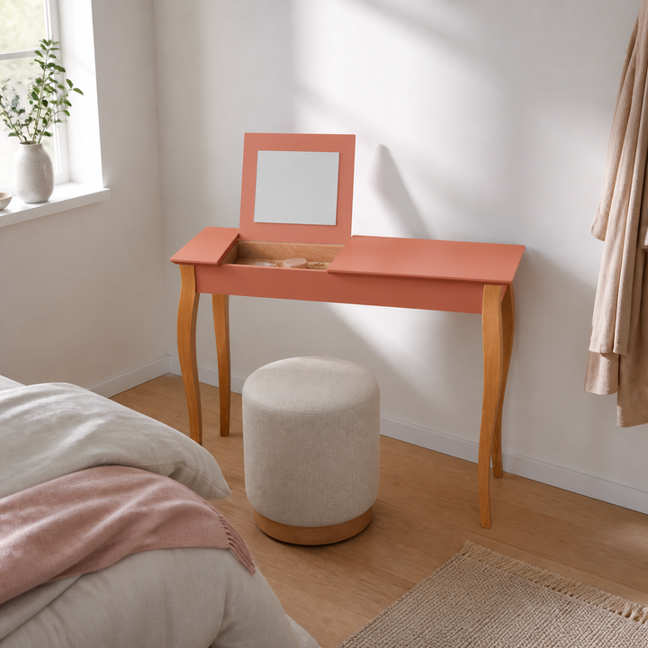 LILLO-sminkebord med antik pink borddel og naturfarvede ben med åbent spejl og opbevaring vist