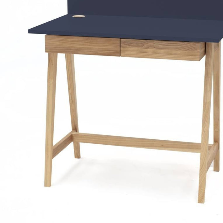 marineblå LUKA-skrivebord med detalje af MDF og træ