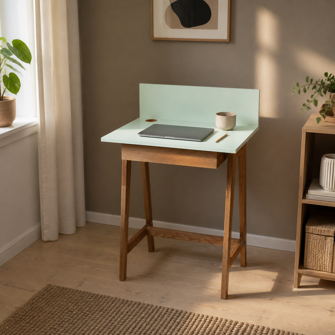 Fleeting Mint-mintgrøn LUKA-skrivebord i dansk hjemmekontor