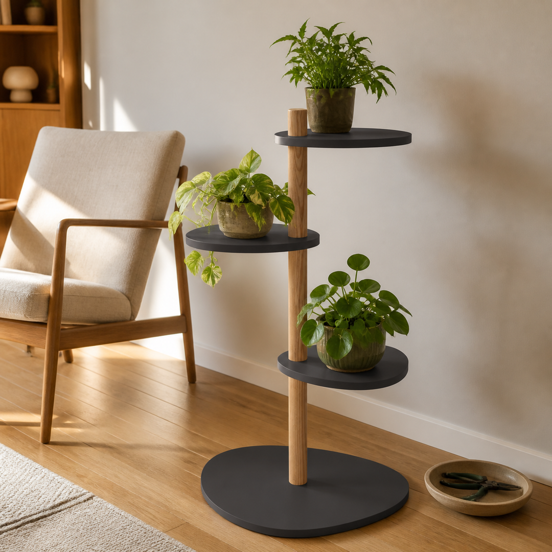 MAGLA 3-lags Asketræ Plant Stand B55 x H91cm Grafit – anden livsstilsscene