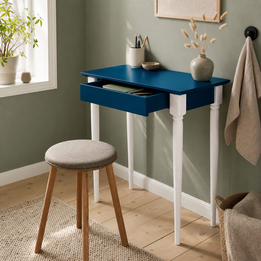 MAMO Skrivebord 65x40 cm Hvide Ben / Petrol Blå – hero