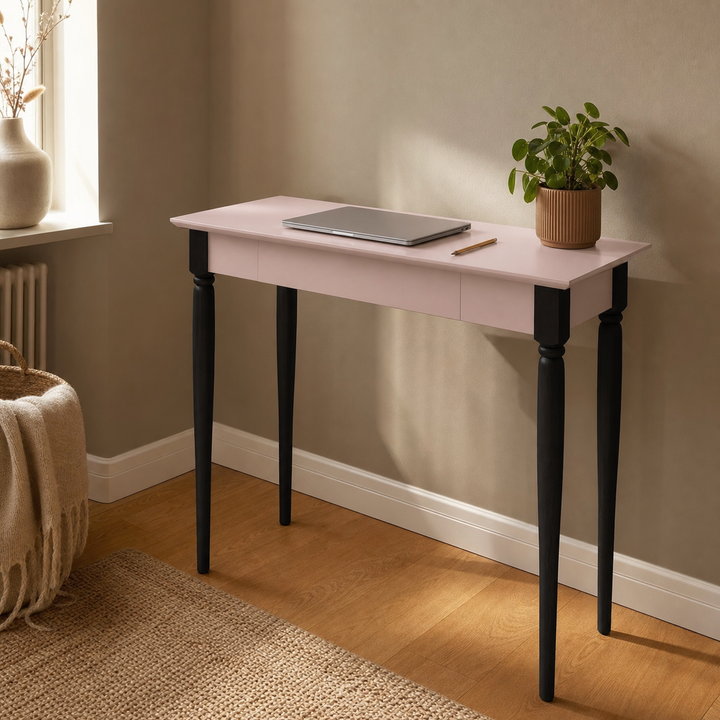 MAMO Skrivebord 85x40 cm Sorte Ben / Pink – anden livsstilsscene