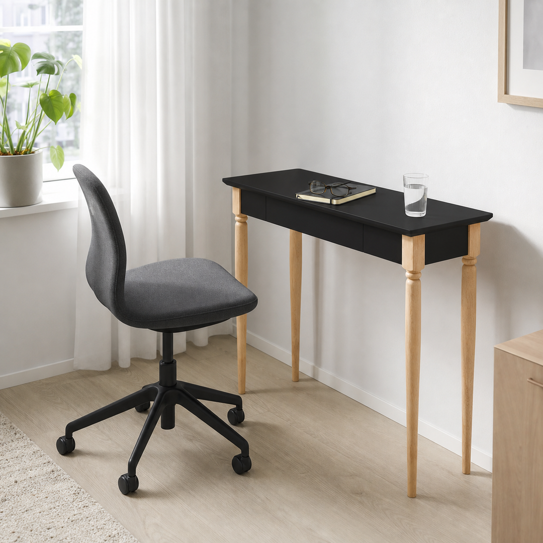 MAMO Skrivebord 85x40cm Sort – varm moody dagslysscene