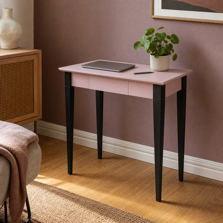 MIMO Skrivebord - 65x40cm Sorte Ben / Pink – anden livsstilsscene