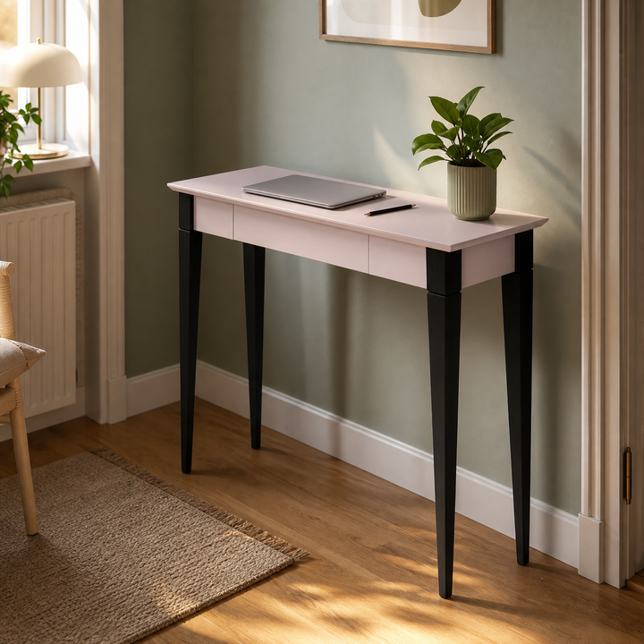 MIMO Skrivebord - 85x40cm Sorte Ben / Pink – anden livsstilsscene