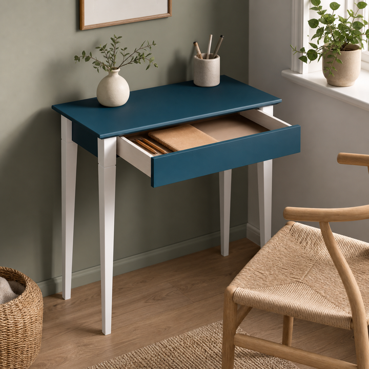 MIMO Skrivebord 65x40cm Hvide Ben / Petrol Blå – funktion eller vigtig anvendelse