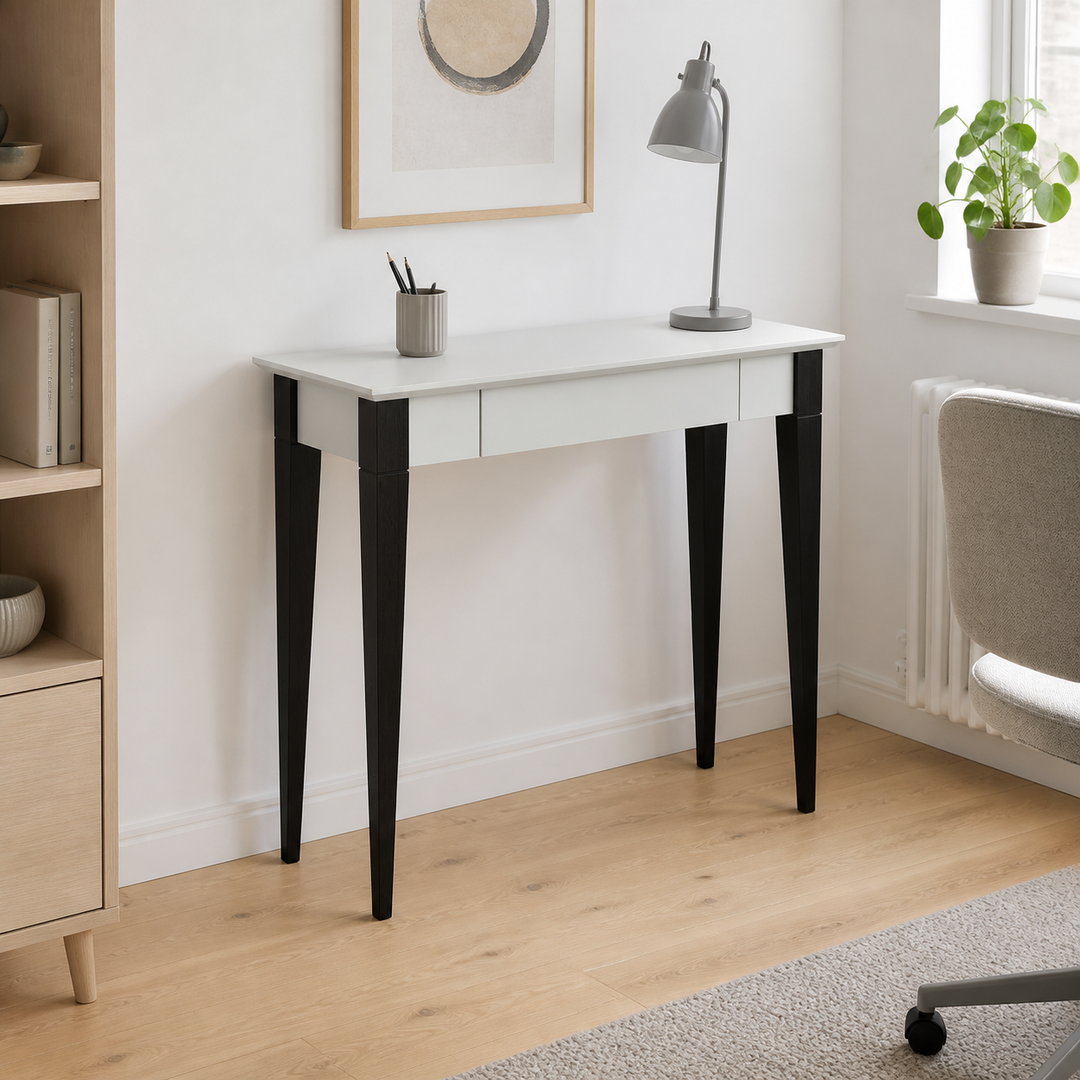 MIMO Skrivebord 85x40cm Sorte Ben Myntefarvet – hero i naturlig brug
