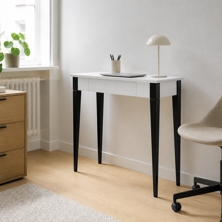 MIMO Skrivebord 85x40cm Sorte Ben Myntefarvet – supplerende neutral dagslysscene