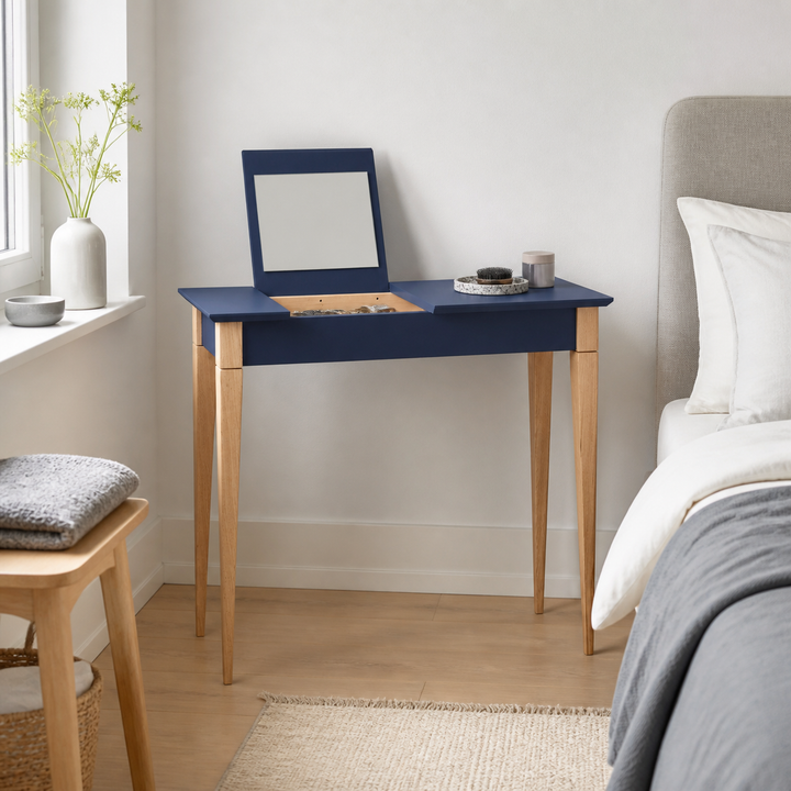 MIMO Sminkebord med spejl - 85x35cm Marineblå – hero i naturlig brug