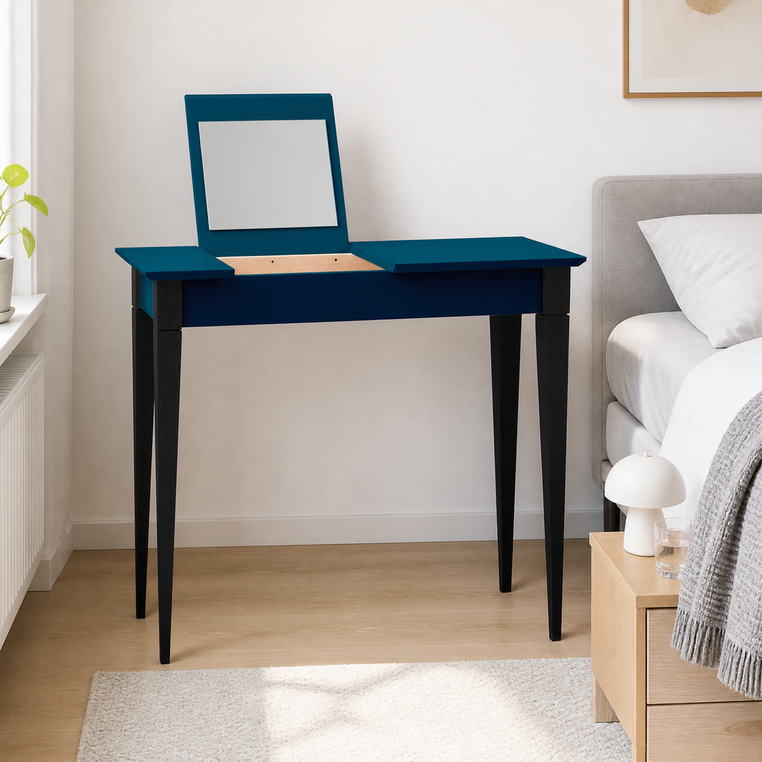 MIMO Sminkebord med spejl 65x35cm sorte ben /petrolblå – hero i naturlig brug