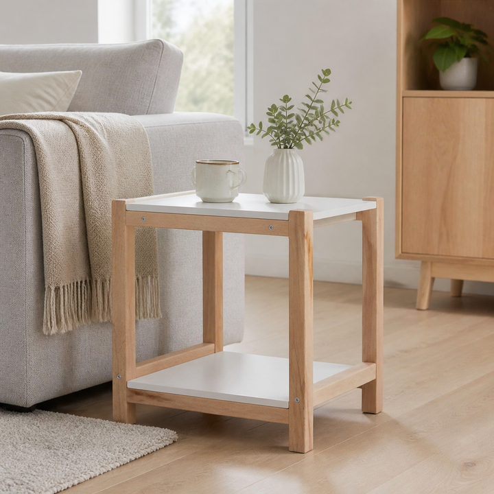 TRIVENTI Sidebord 40x35cm Perlegrå – supplerende neutral dagslysscene