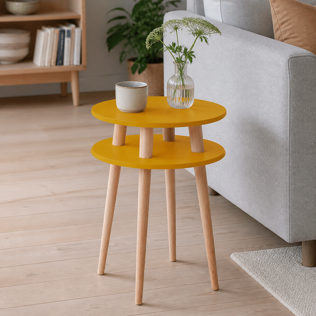 UFO Sidebord diameter 45cm x H 61cm - Gul – supplerende neutral dagslysscene