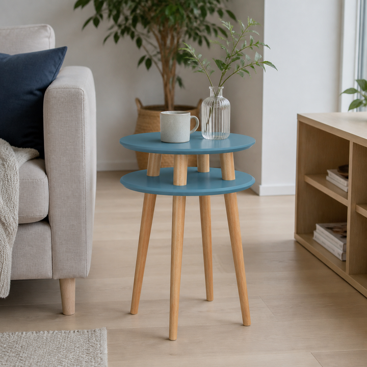 UFO Sidebord diameter 45cm x H 61cm Blå – supplerende neutral dagslysscene
