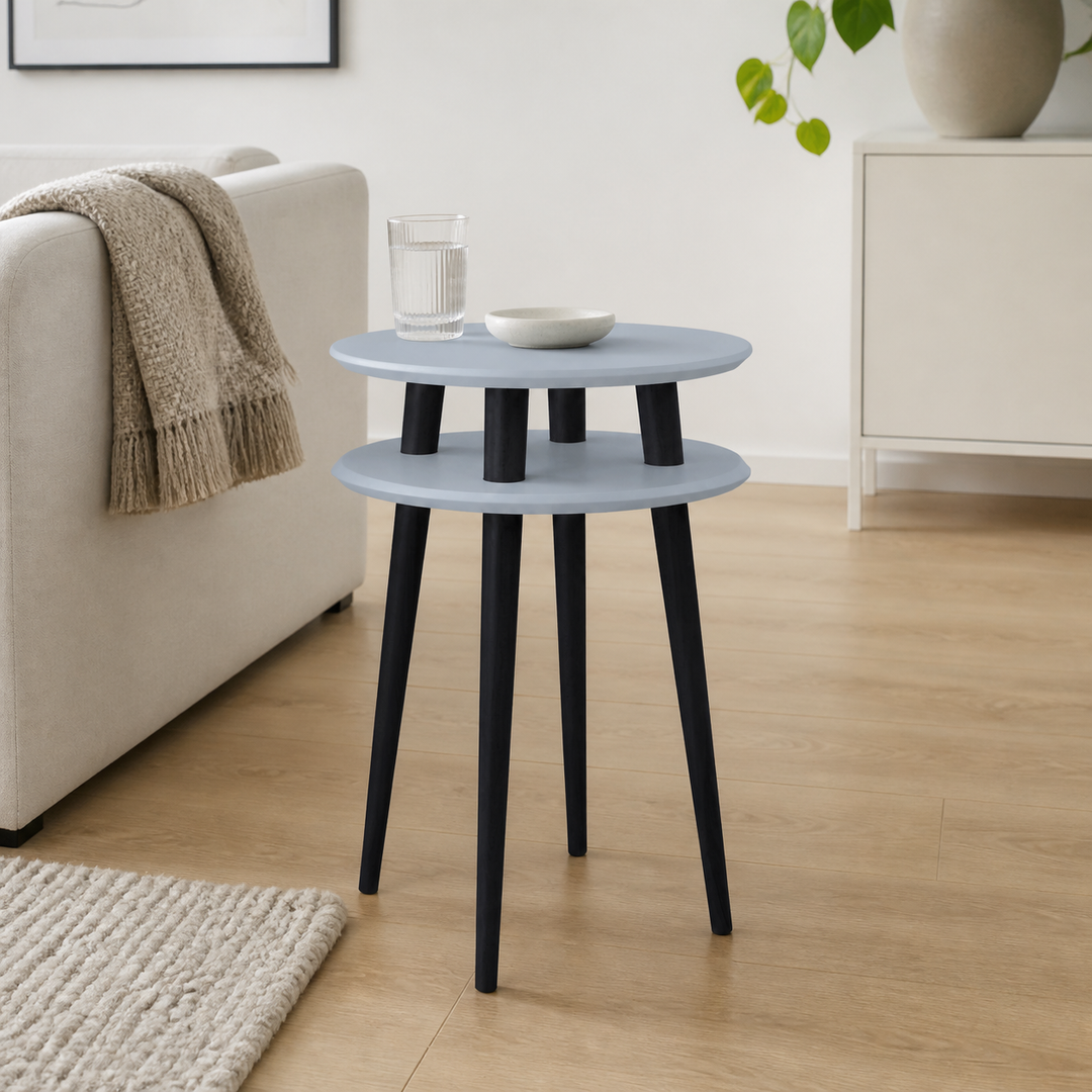UFO Sidebord diameter 45cm x højde 61cm - Mørkegrå/sorte ben – supplerende neutral dagslysscene