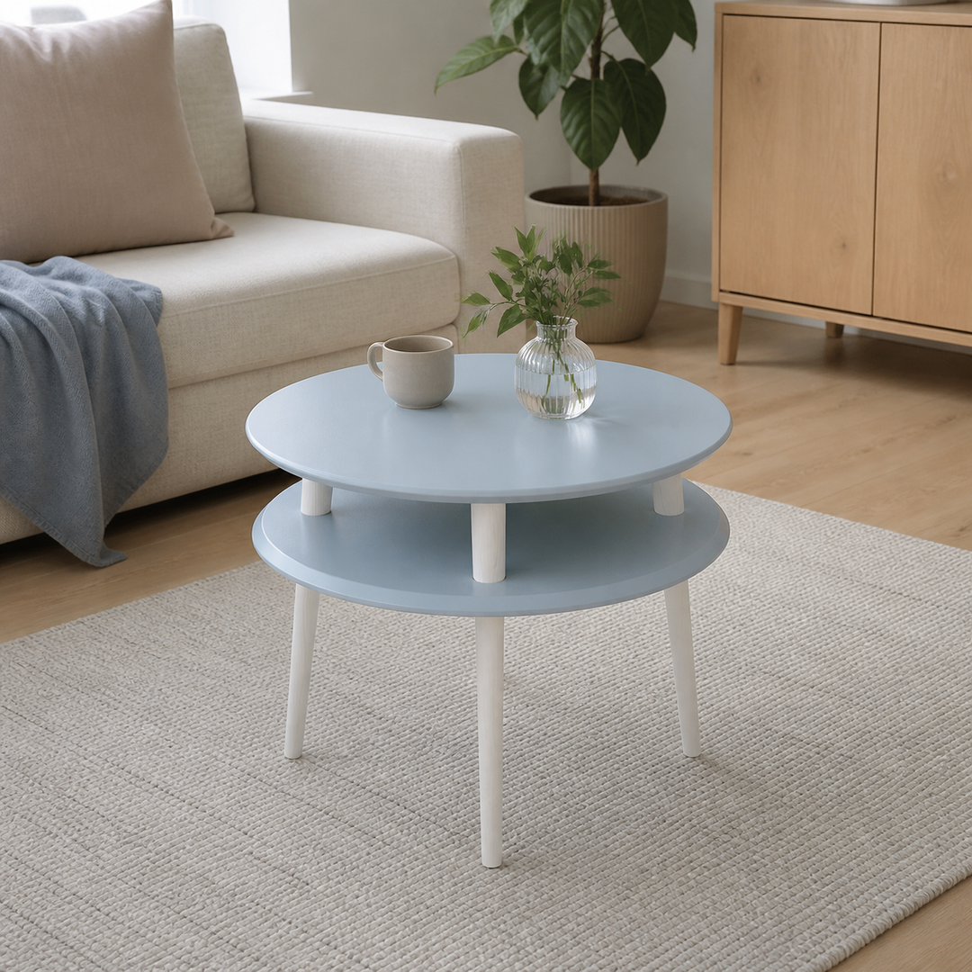 UFO Sofabord diameter 57cm x H 45cm - Lysegrå/Hvide ben – hero i naturlig brug