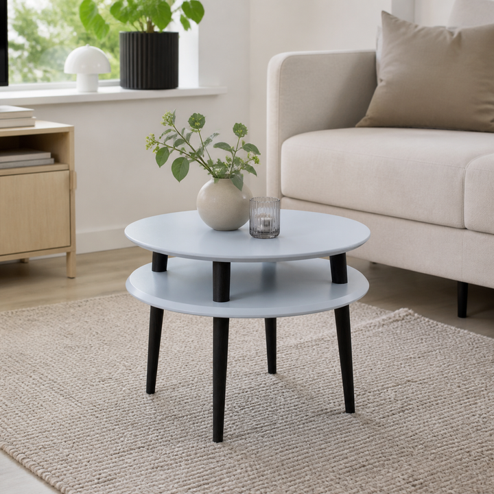 UFO Sofabord diameter 57cm x H 45cm - Lysegrå/Sorte ben – hero i naturlig brug
