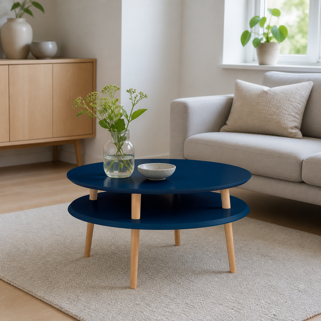 UFO Sofabord diameter 70cm x højde 35cm - Petrolblå – hero i naturlig brug