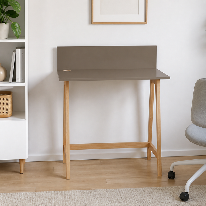 LUKA Asketræ Skrivebord 85x50cm Brun – hele produktet lukket i hjemmet