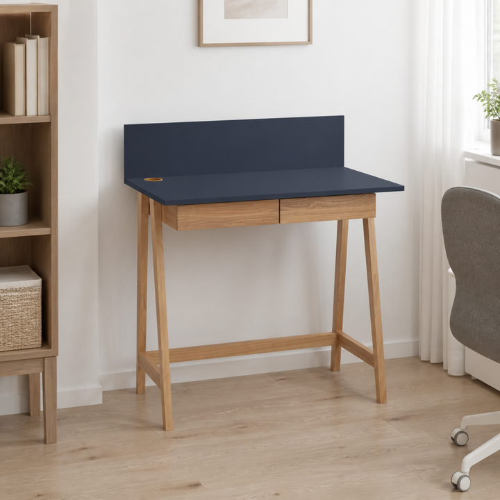 LUKA Asketræ Skrivebord 85x50cm med Skuffe / Grafit – hele produktet lukket i hjemmet