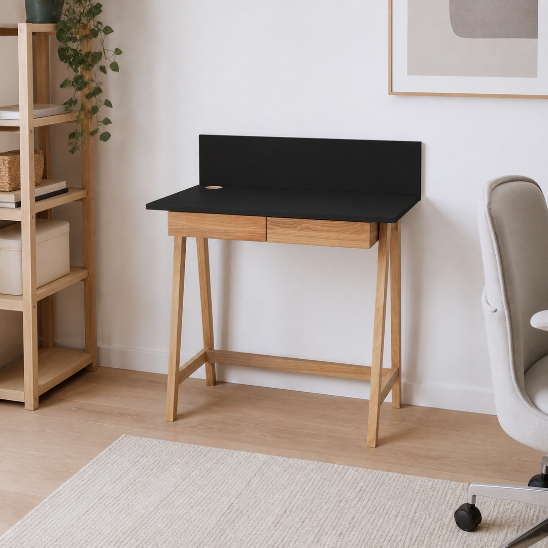 LUKA Asketræ Skrivebord 85x50cm med Skuffe Sort – hele produktet lukket i hjemmet