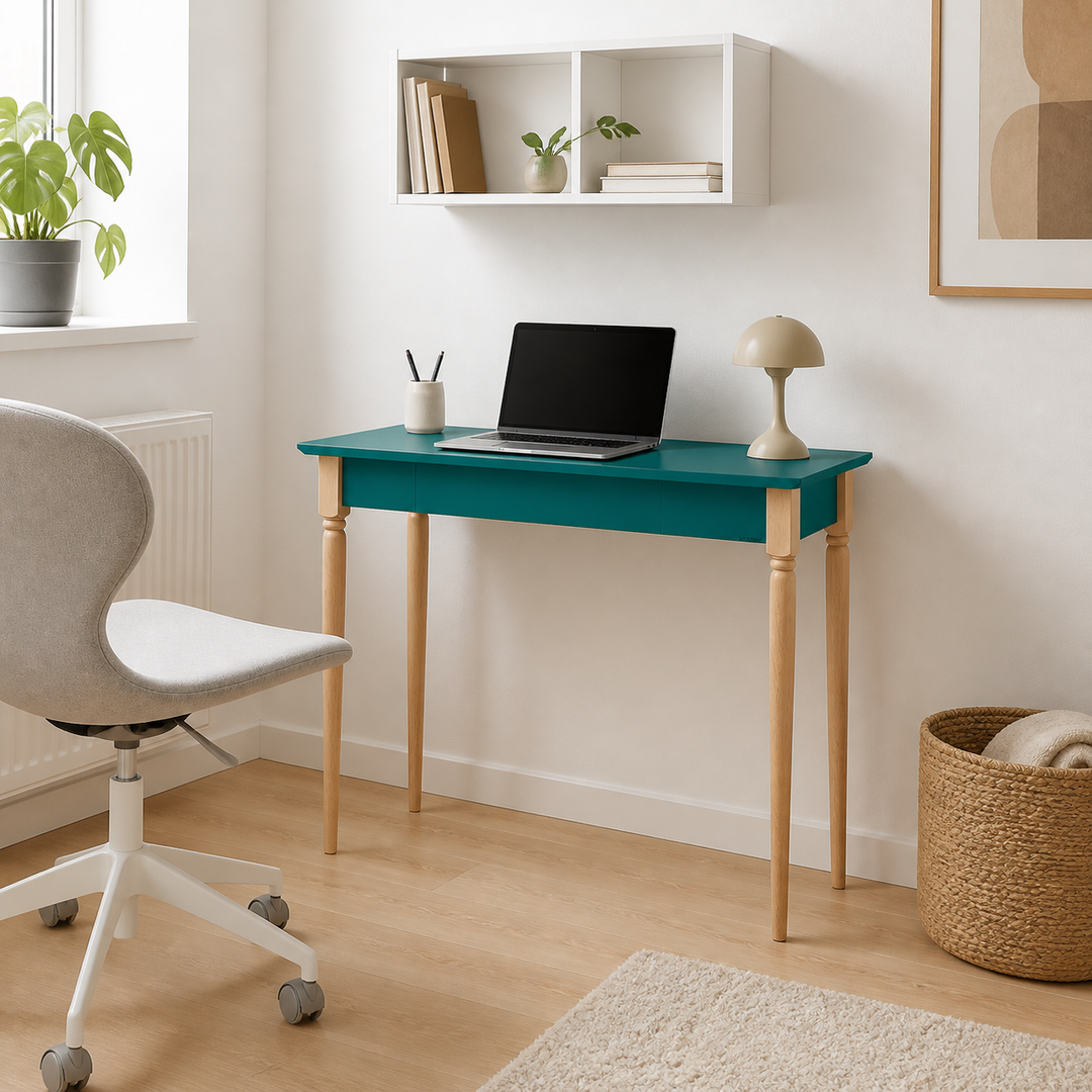 MAMO Skrivebord 85x40cm - Grøn – hero i naturlig brug
