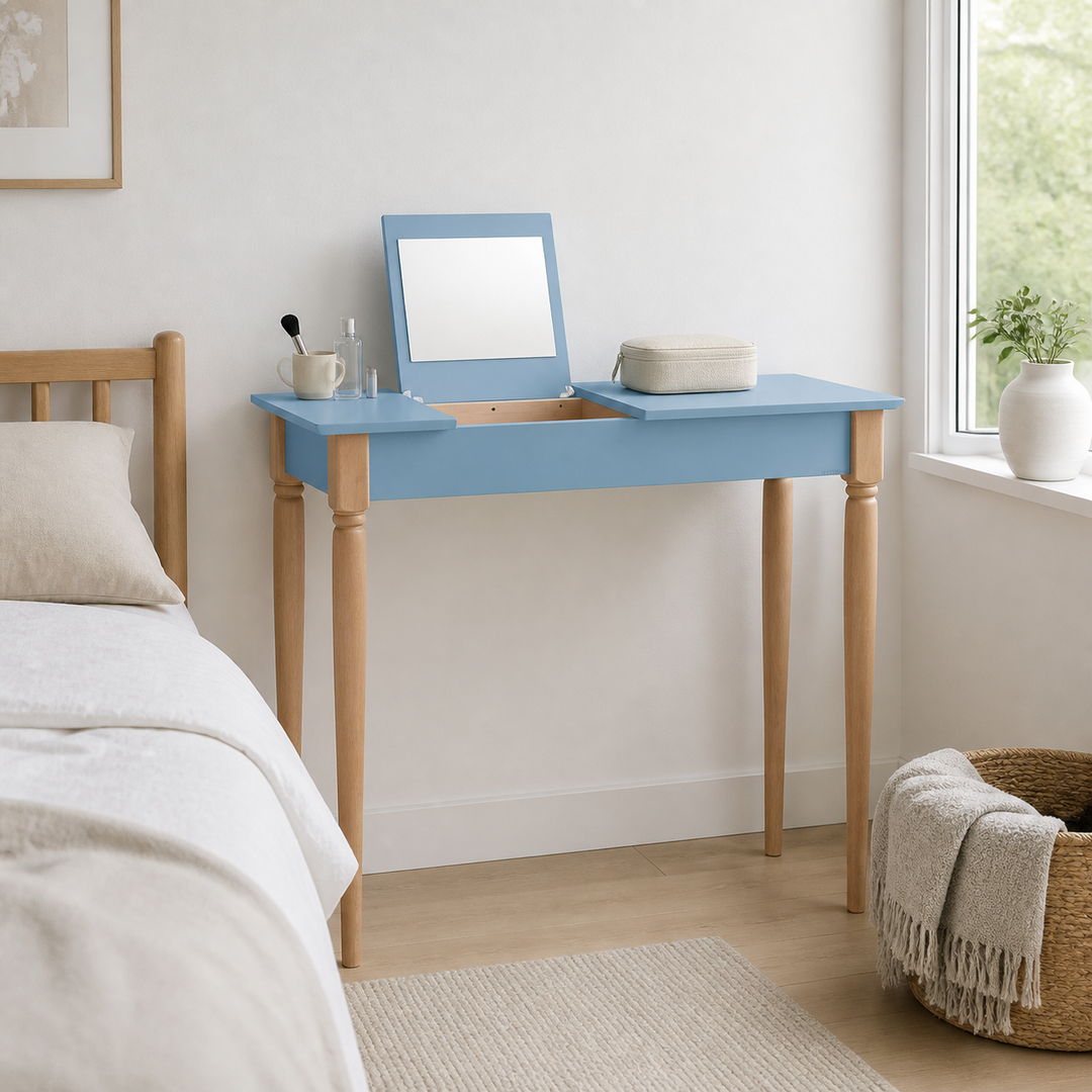 MAMO Sminkebord med spejl 105x35cm Gentle Blue – hero i naturlig brug