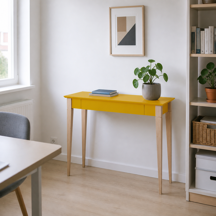 MIMO Skrivebord 105x40cm Gul – hele produktet lukket i hjemmet