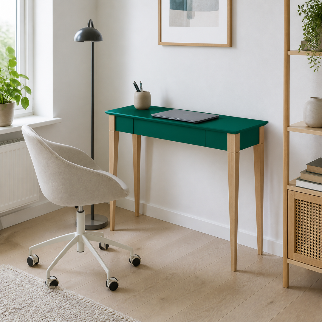MIMO Skrivebord 85x40cm Grøn – hero i naturlig brug