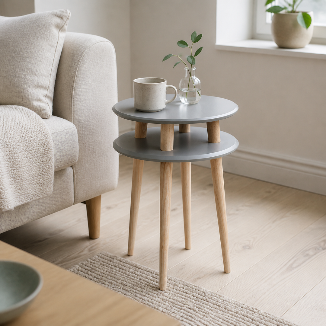 UFO Sidebord diameter 45cm x H 61cm - Mørkegrå – supplerende neutral dagslysscene