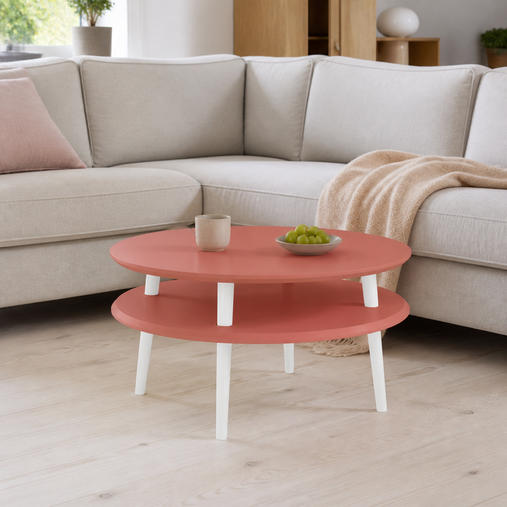 UFO Sofabord Diam 70cm x Højde 35cm Antik Pink Hvide Ben – supplerende neutral dagslysscene