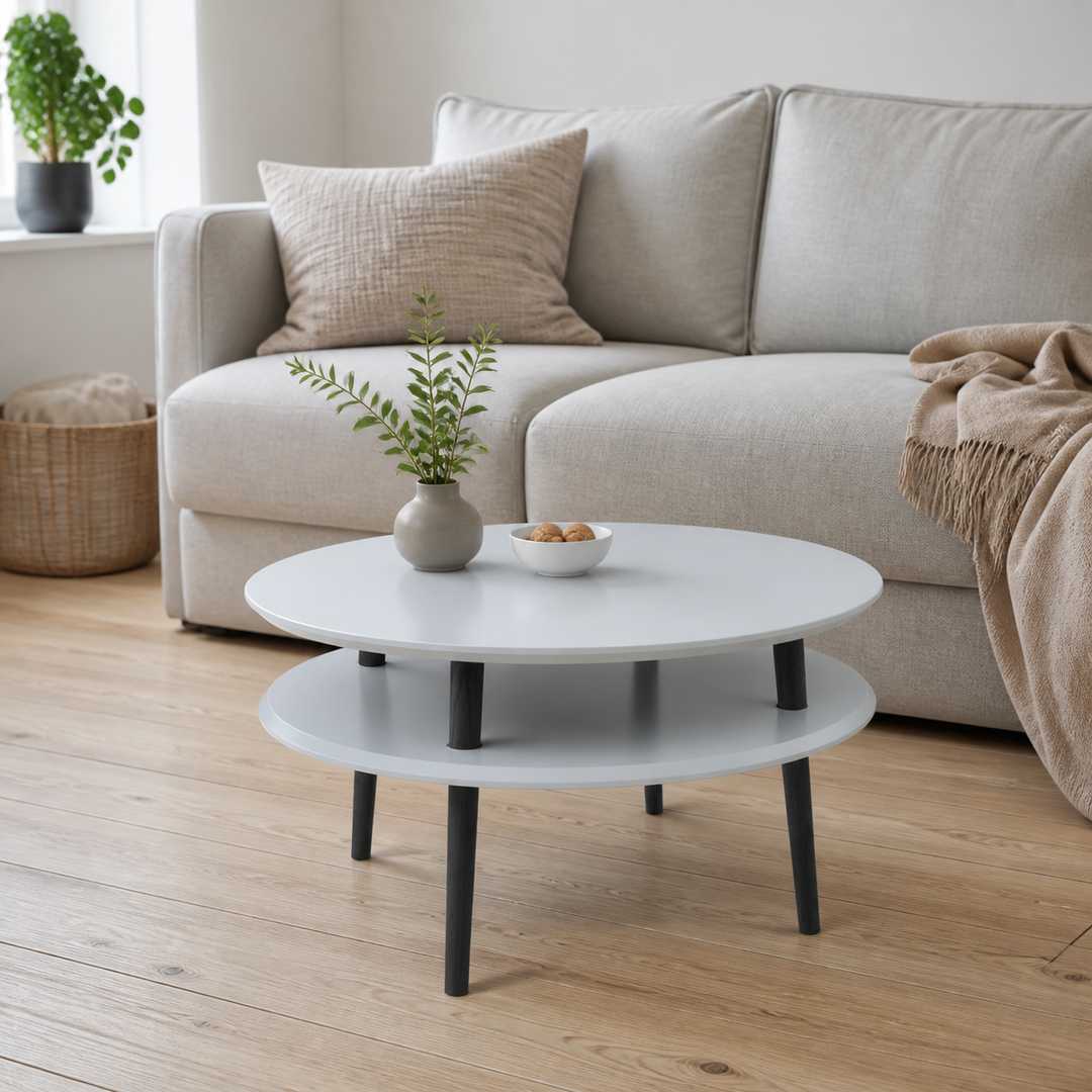 UFO Sofabord diameter 70cm x Højde 35cm - Lysegrå/Sorte Ben – supplerende neutral dagslysscene