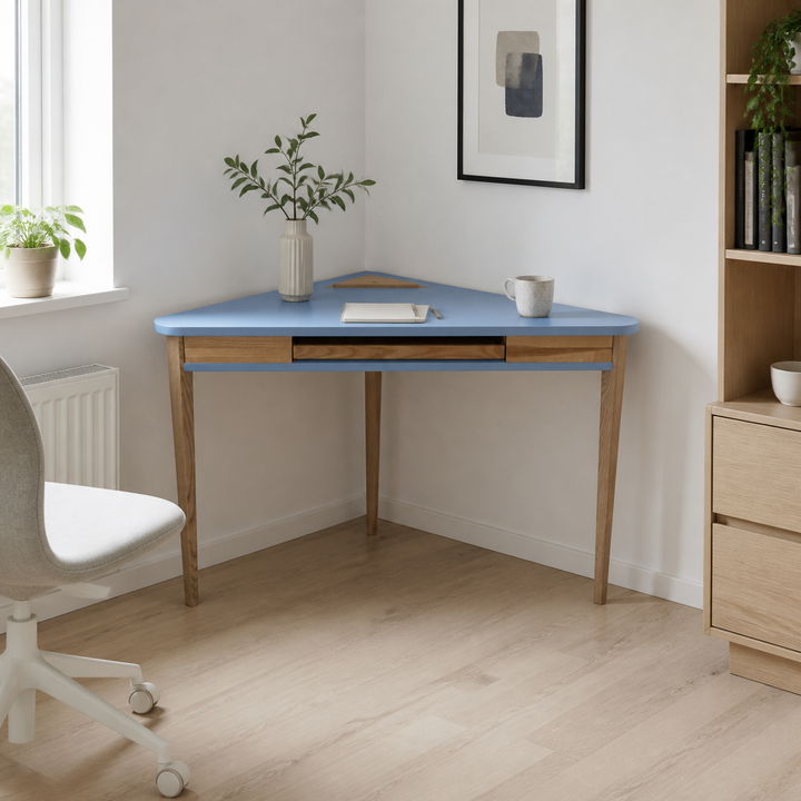 ASHME Hjørneskrivebord 114x85x85cm - Gentle Blue – supplerende neutral dagslysscene