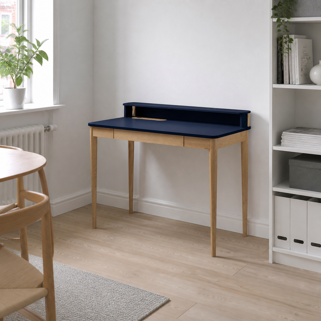 ASHME Skrivebord B 110 x D 56 x H 75 cm - Asketræ/Marineblå – hele produktet lukket i hjemmet