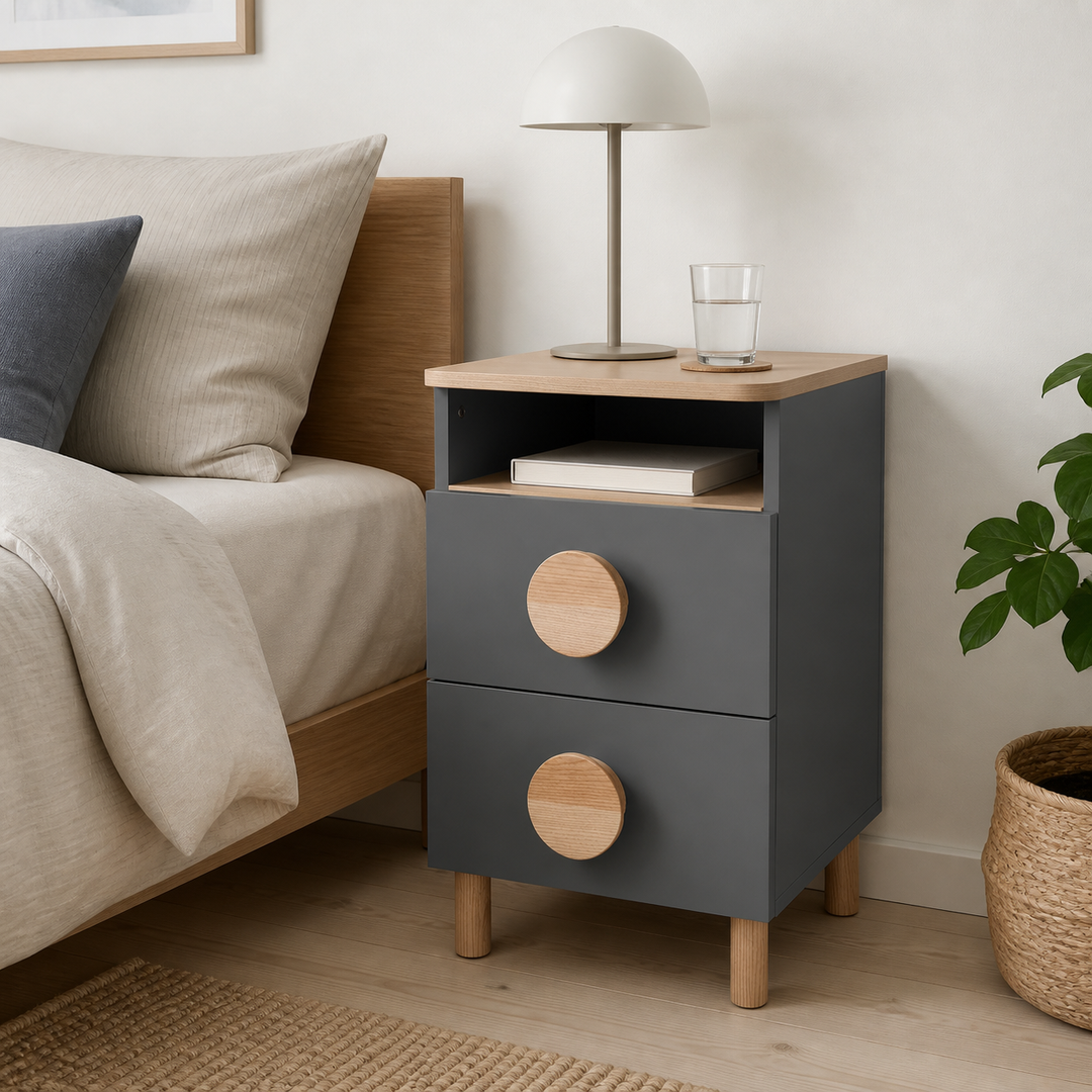 DABI sengebord 41x50cm højrestillet Concrete Grey – supplerende neutral dagslysscene