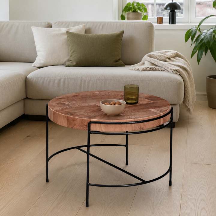 Indbydende sofabord i massivt akacietræ med metalben, 62x40x62 cm – hele produktet samlet og ryddeligt