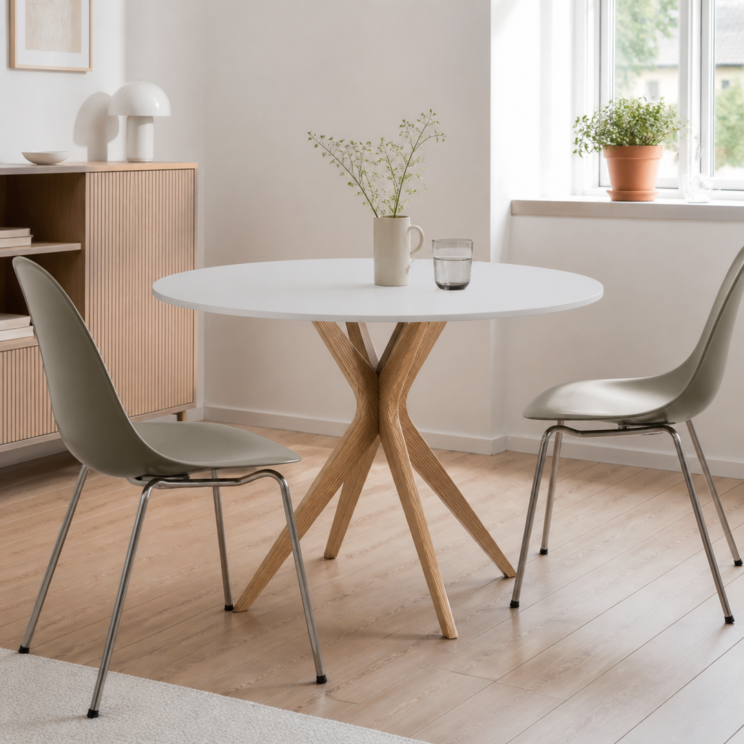 JUBI Rundt spisebord diam. 80cm Pearl Grey – supplerende neutral dagslysscene