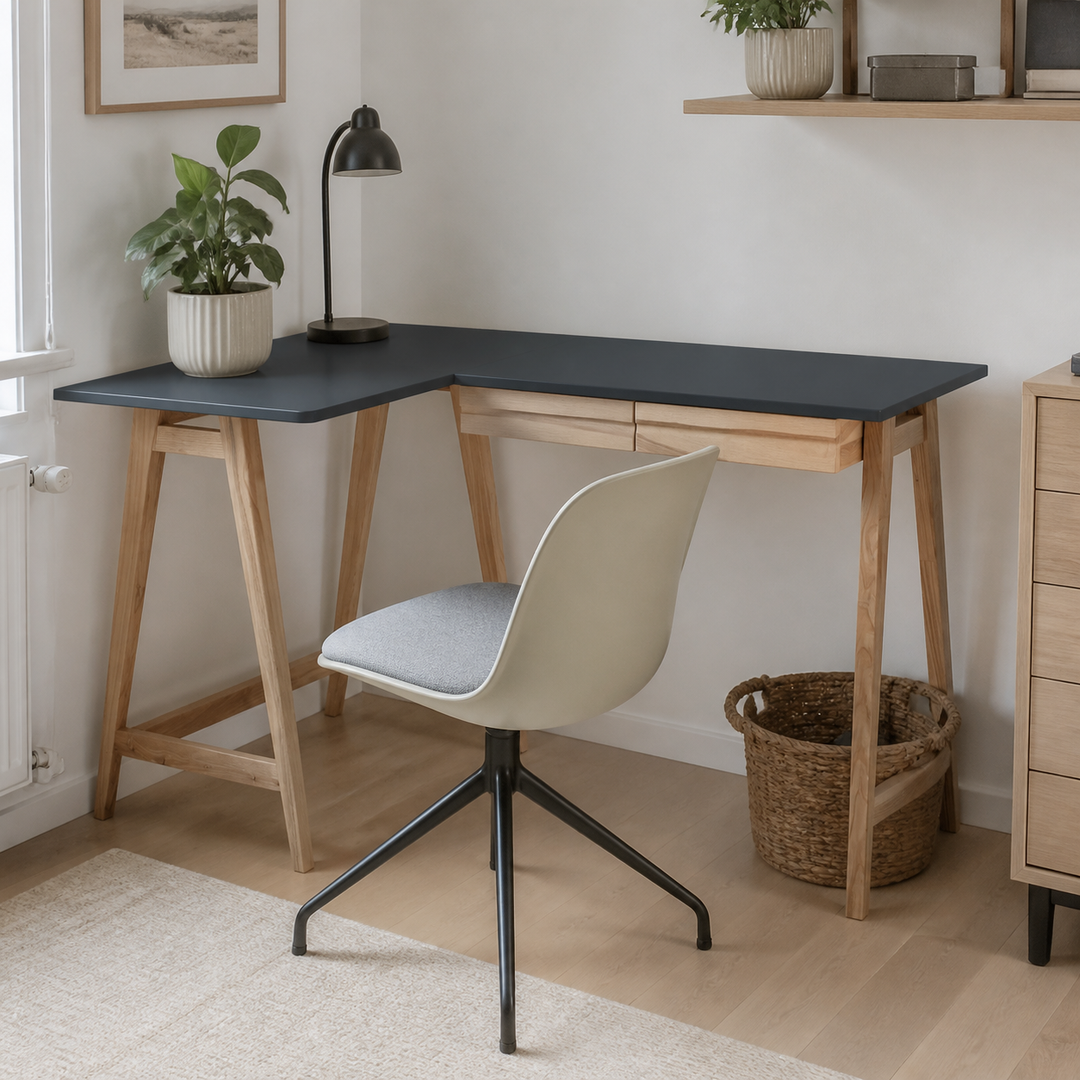 LUKA Asketræ Hjørneskrivebord B 135cm x D 85cm / Grafit Venstre Side – materiale- eller konstruktionsdetalje
