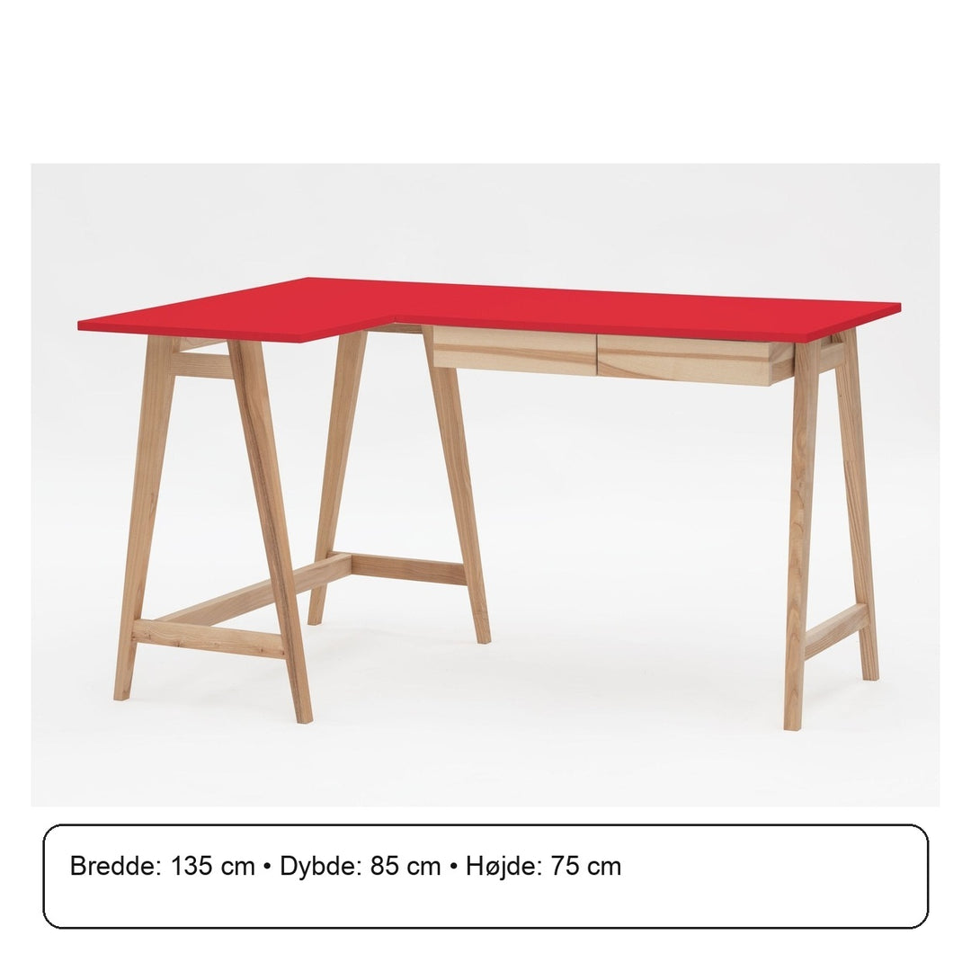 LUKA Asketræ Hjørneskrivebord B 135cm x D 85cm / Rød Venstre Side – måldiagram eller verificeret produktkort