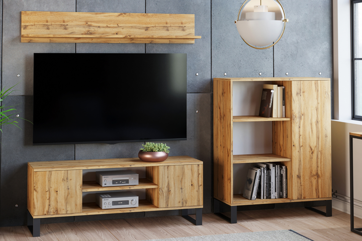 Lav TV-kommode, naturfarvet, højde 49 cm, bredde 135 cm, dybde 40 cm