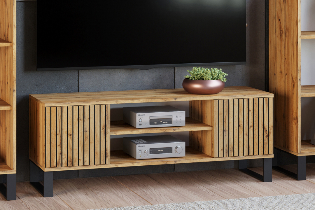 Lav tv-kommode, japandi-stil, Højde 49 cm, bredde 135 cm, dybde 40 cm, naturfarvet