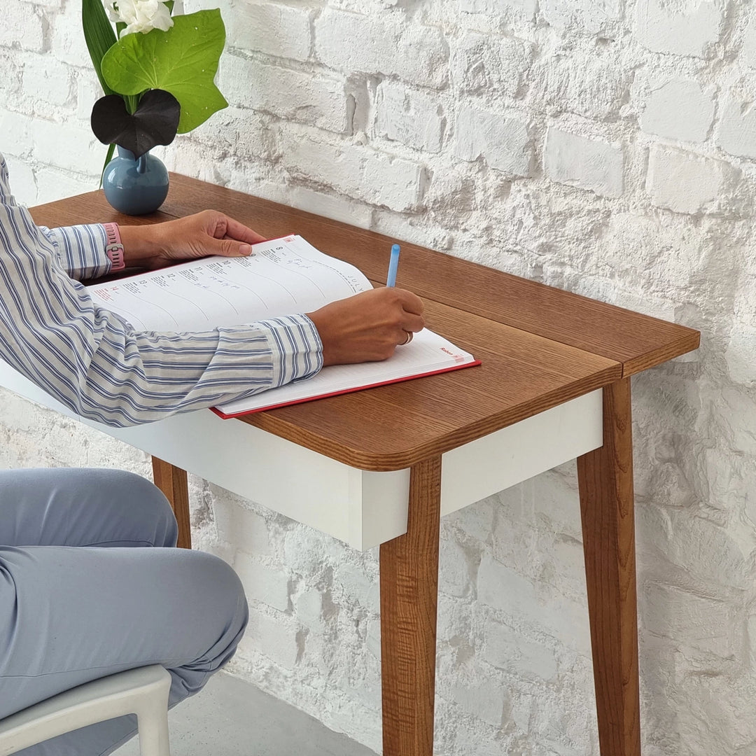 MeWise skrivebord/sminkebord, 90x48cm, valnøddefarvet